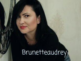 Brunetteaudrey