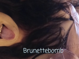 Brunettebomb
