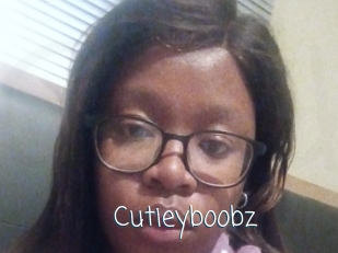 Cutieyboobz