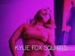 KYLIE_FOX_SQUIRTS