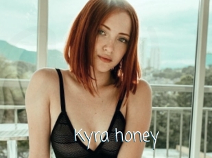 Kyra_honey