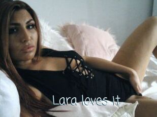 Lara_loves_it