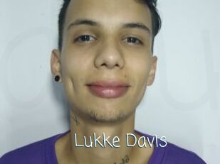 Lukke_Davis