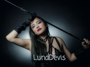 LunaDevis