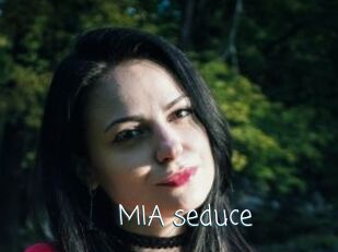 MIA_seduce