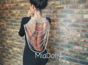 Mia_Dolly