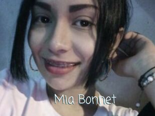 Mia_Bonnet