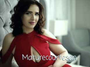 Maturecourtesan