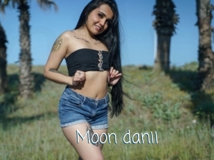 Moon_danii