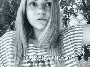 Nikkyhotmoomy