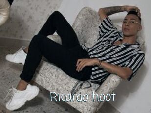 Ricardo_hoot