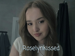 Roselynkissed