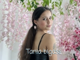 Tania_bigass